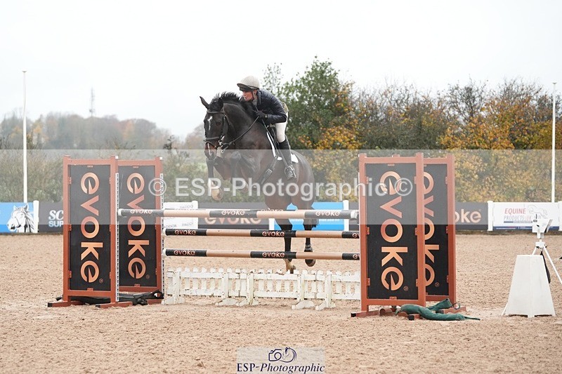 251107-133853-01203 - Cls 6 Foxhunter and 1.20m Open