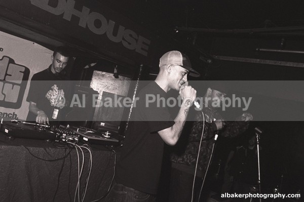 09 broke-n-english - Friends-&-Family @ the-roadhouse 04.02.06