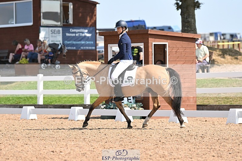 250816-120028-04389 - 060-Felicity.HendySheepcote.Champion.Star