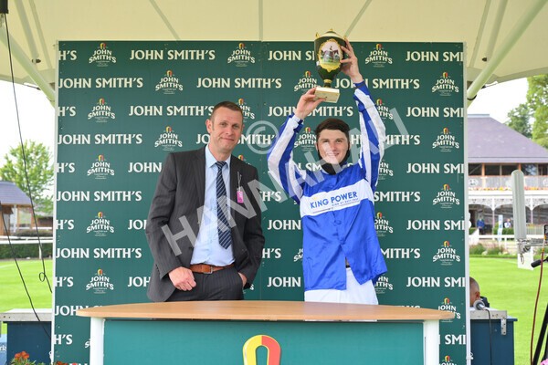 yr10072021r5-71 - Race 5: 4.05pm John Smith's Cup