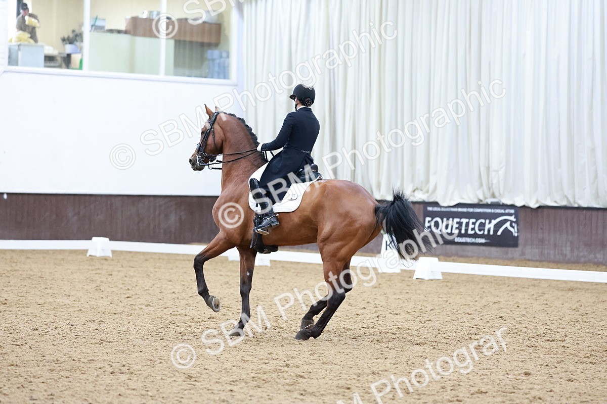 SBM_021068 - Class 13 - FEI INT I - 16.26-17.14