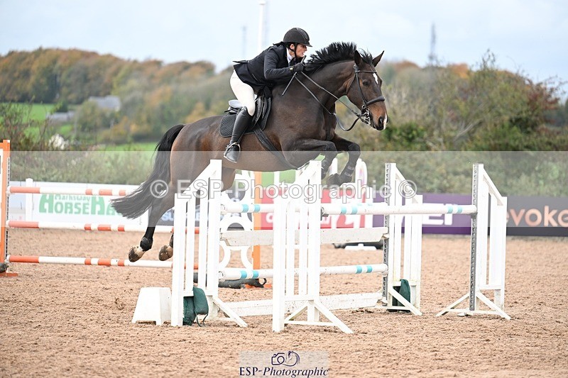 251022-141914-00630 - Cls 6 Snr Foxhunter 1.20m