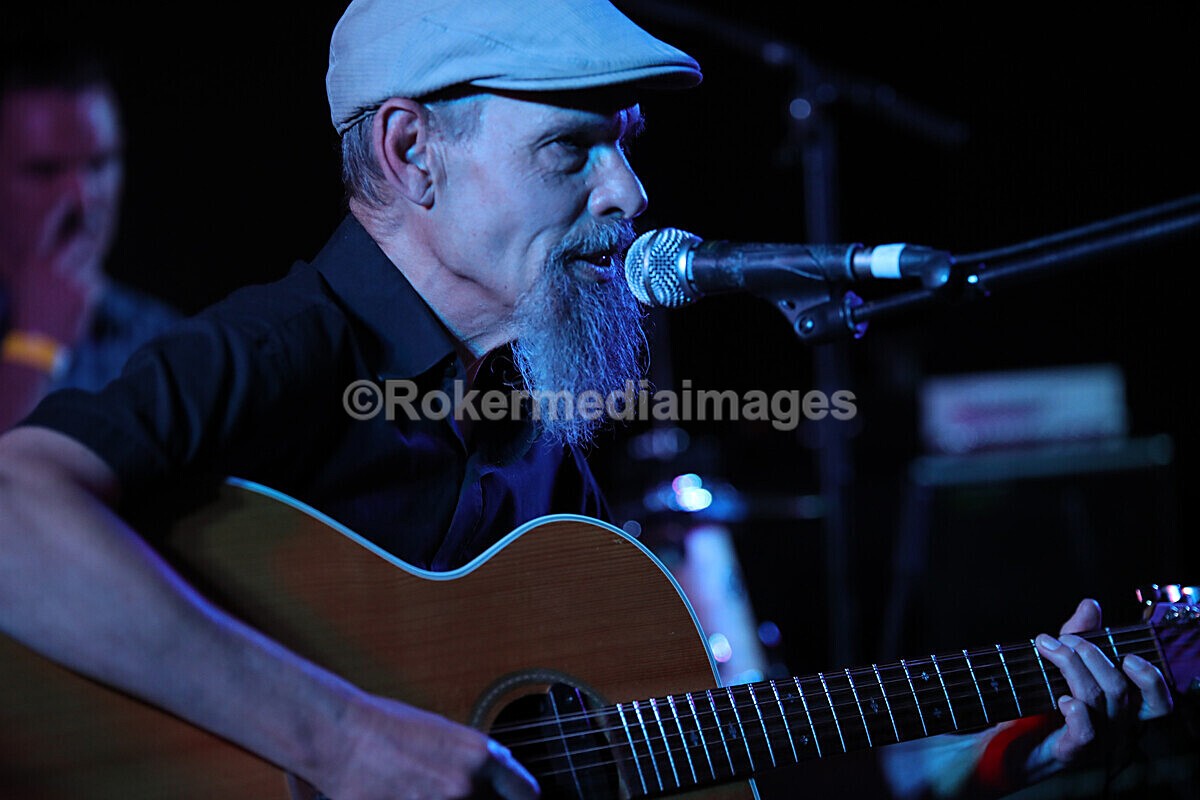 FOLK N BLUES-569 - FOLK and BLUES SEPT 2022