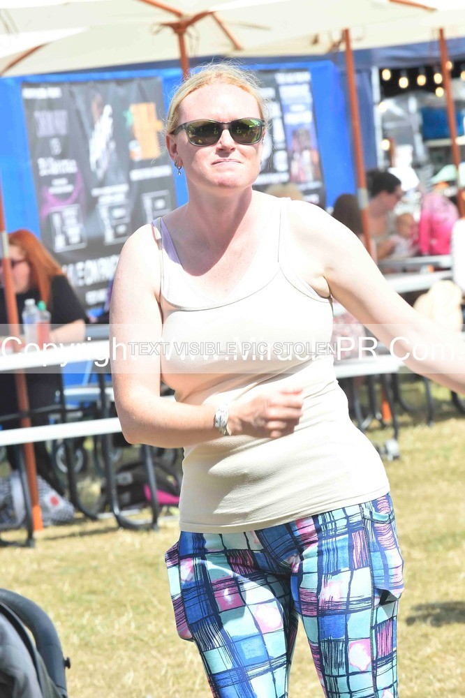 SH4_0213 - Zumba with Sara Ann.