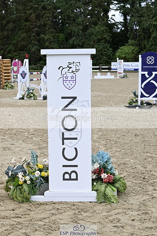 250525A-105542-15542 - Presentations Section A British Young Rider 3 Star