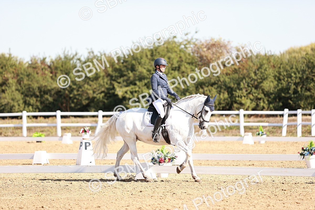 SBM_004406 - Class 12 - Novice 5 - 9.07-10.10