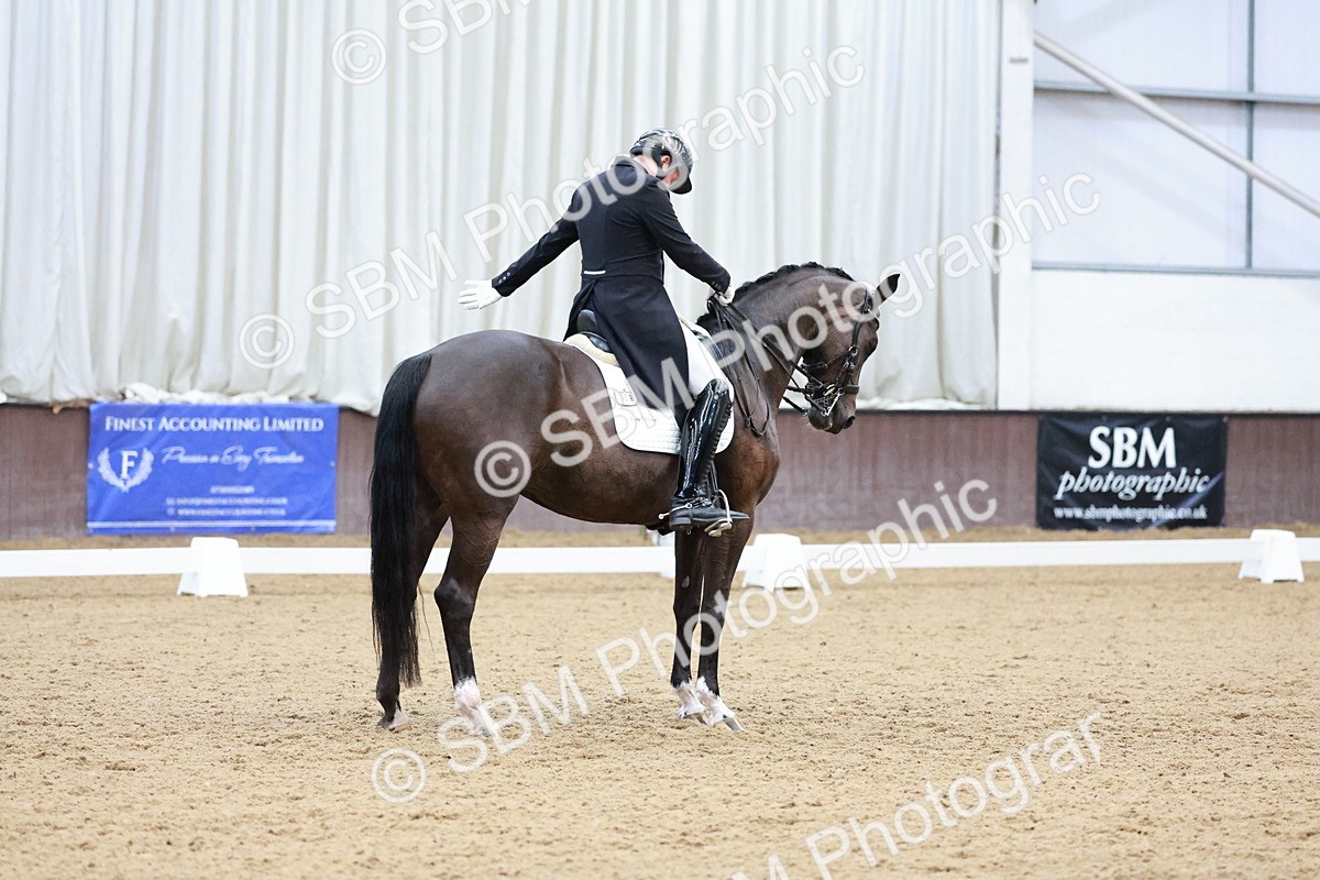 SBM_016688 - Class 5 - FEI INT II - 17.24-18.20