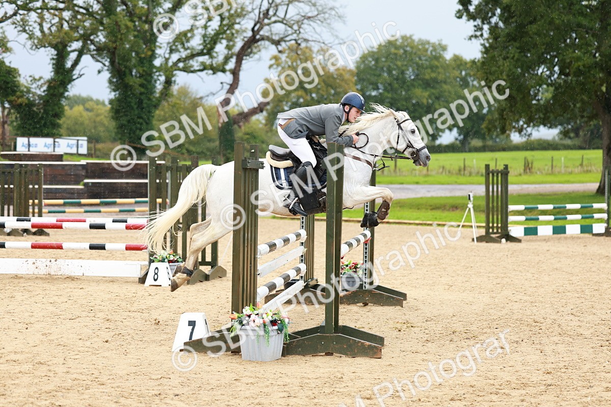 SBM_37711_J39 Senior Horse and Pony 85cm Championship - Sarah Howlett