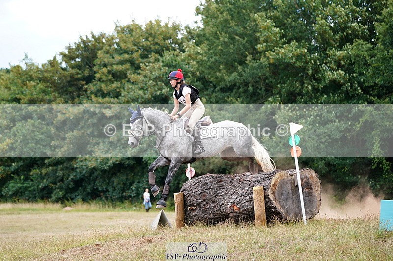 250802A-153140-07319 - F-274-Eliza.Miller-Edge-BALLYLEE.CASTLE.STORM