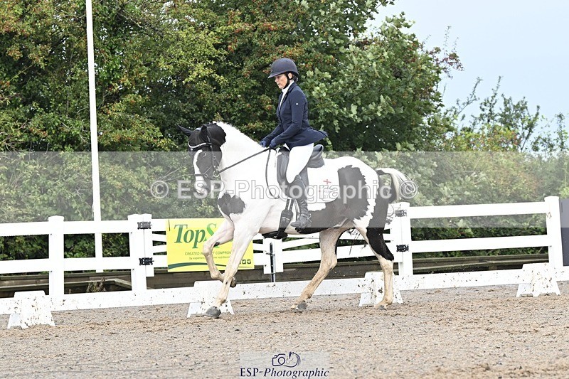 250907-111926-06611 - 077-Sarah.WallDerryroane.Lad