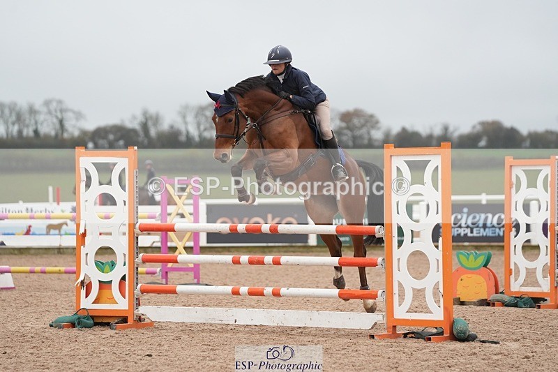 251109-110715-03482 - Cls 20 Newcomers and 1.10m Open