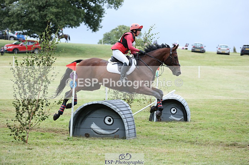 240825X-180152-38469 - 80cm XC 17.30 to End