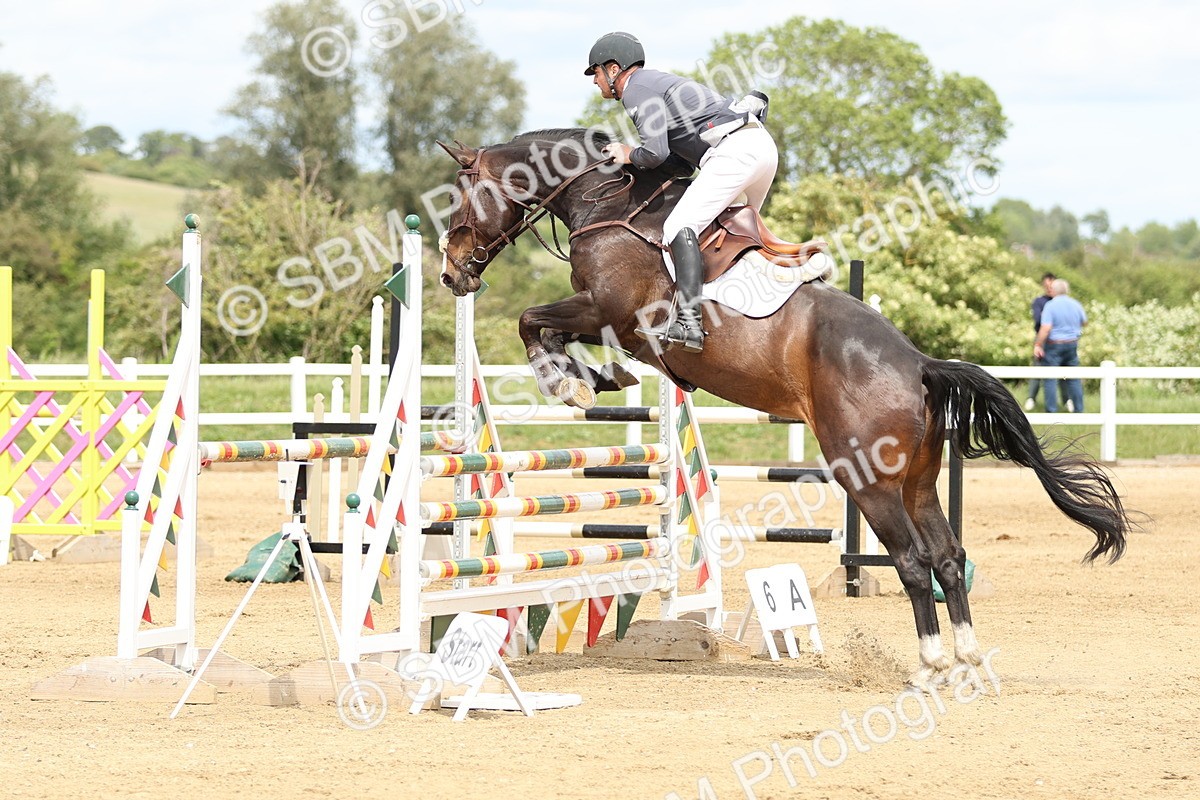 SBM_001102 - Class 4 - Senior Newcomers - 1.10m