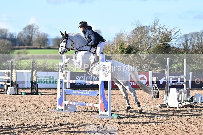 251203-123557-00483 - Cls 4 Newcomers and 1.10m Open