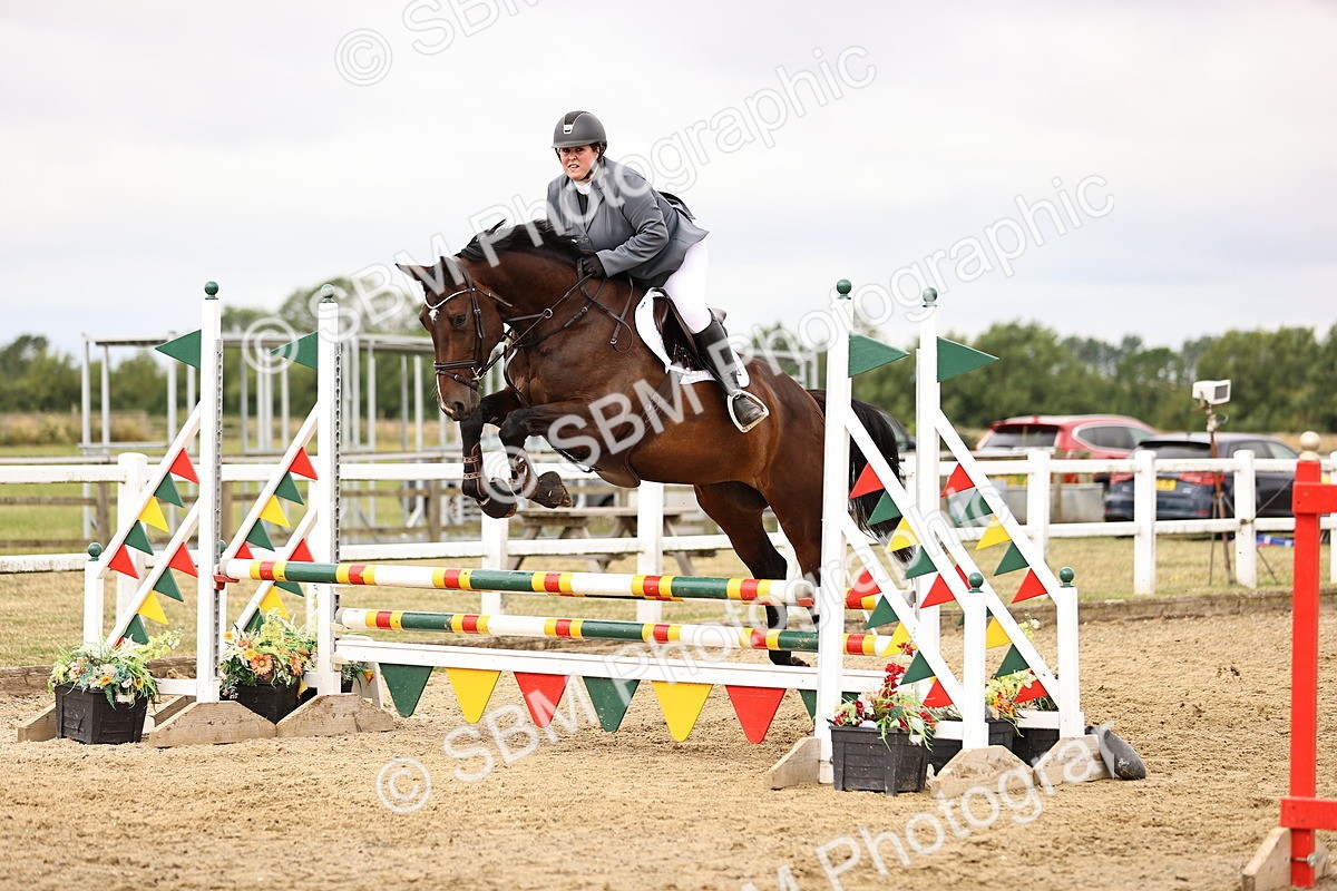 SBM_012868_Class 13 - Senior British Novice - 90cm Open - Sam