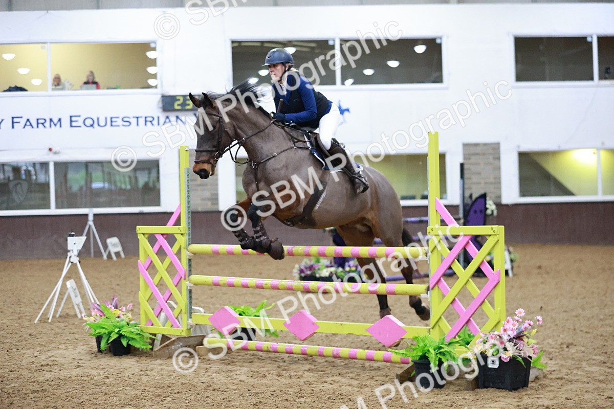 SBM_001118 - Class 4 - Senior Newcomers - 1.10m