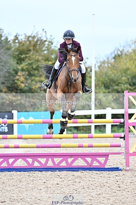 251015-132314-00556 - Cls 4 Newcomers and 1.10m Open