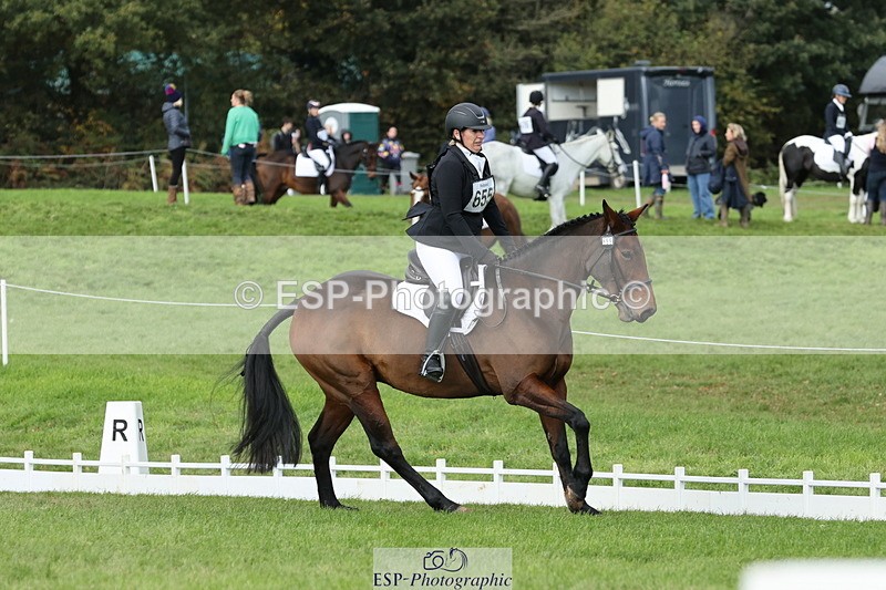 251024A-135624-12696 - H-655-Sarah.Sharp