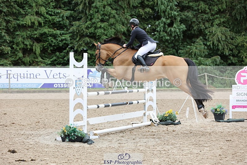 250705A-173250-16537 - Cls 37 1.05m Amateur Quali