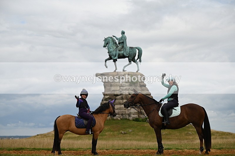 DSC_6151 - Time at Statue 12:17 to 12:44