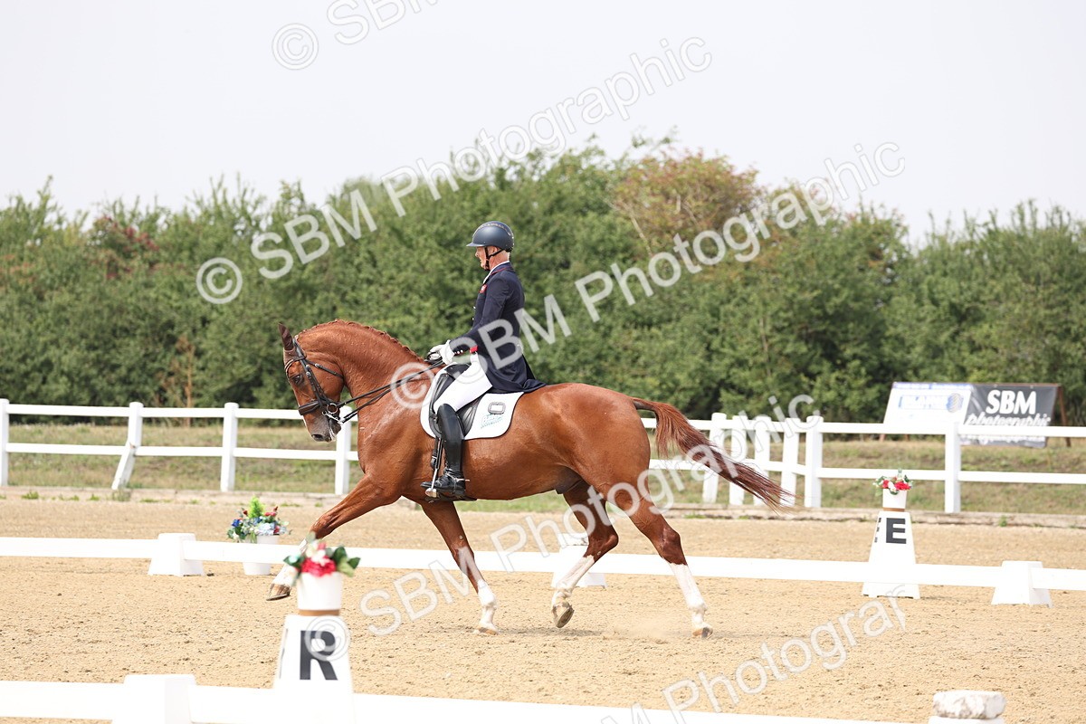 SBM_007384 - Class 9 - FEI INT I - 14.57-15.45