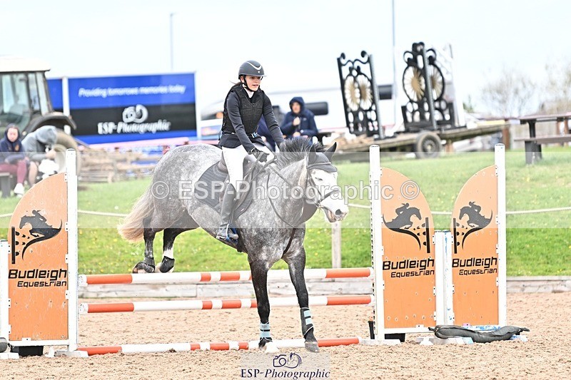 250414-102835-00099 - 80cm Round 1