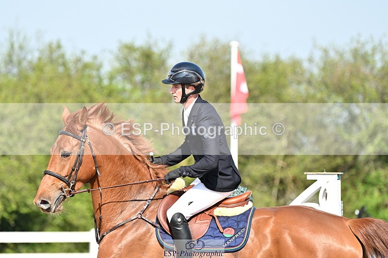 240509A-095001-00254 - Cls 1 British Novice and 90cm Open