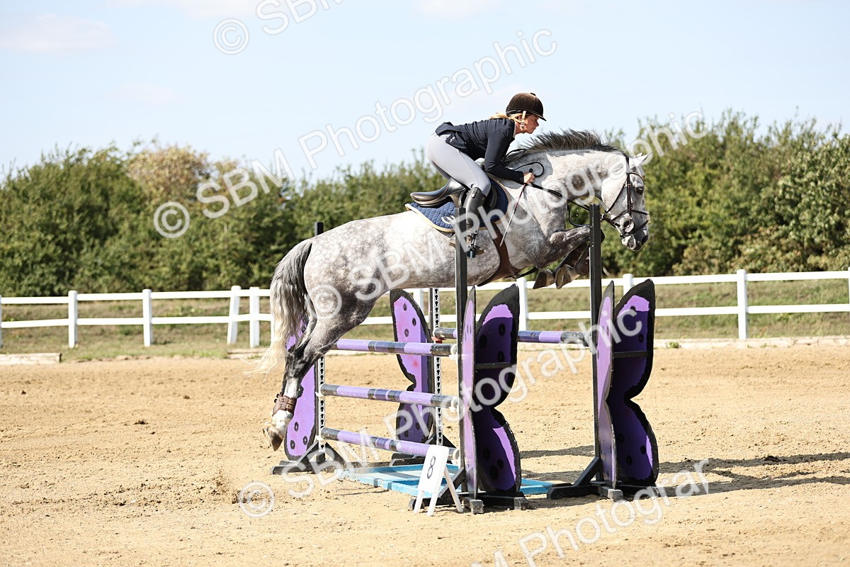 SBM_005297 - Class 6 = Senior Newcomers - 1.10m Open
