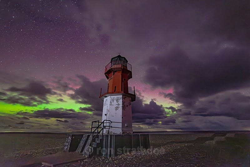 Little Winkie Aurora - Skies of Man