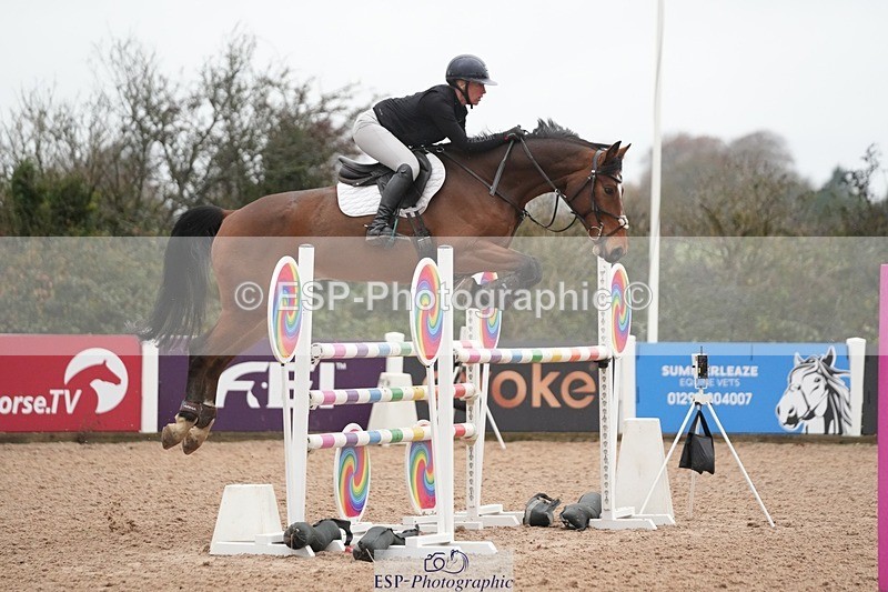 251107-132921-01160 - Cls 6 Foxhunter and 1.20m Open