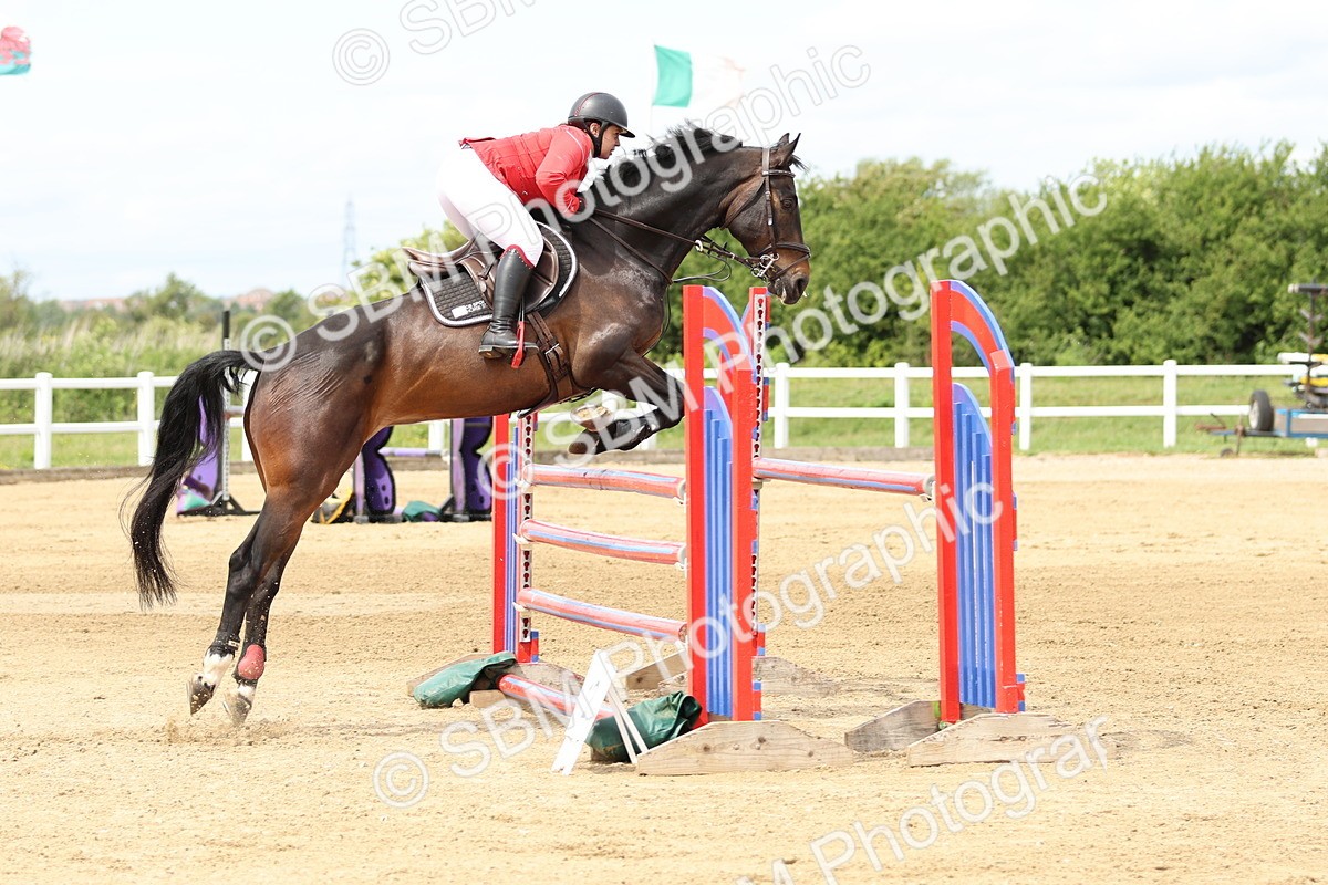 SBM_001059 - Class 4 - Senior Newcomers - 1.10m