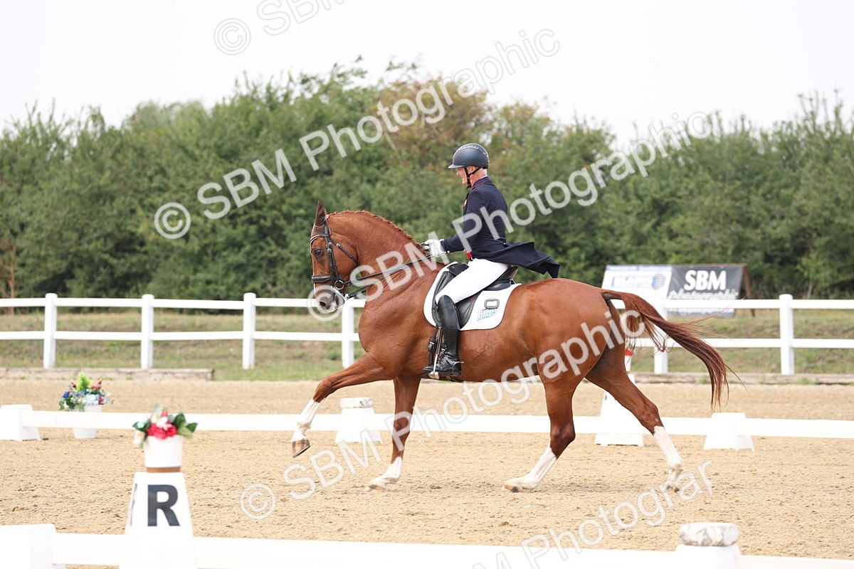 SBM_007410 - Class 9 - FEI INT I - 14.57-15.45