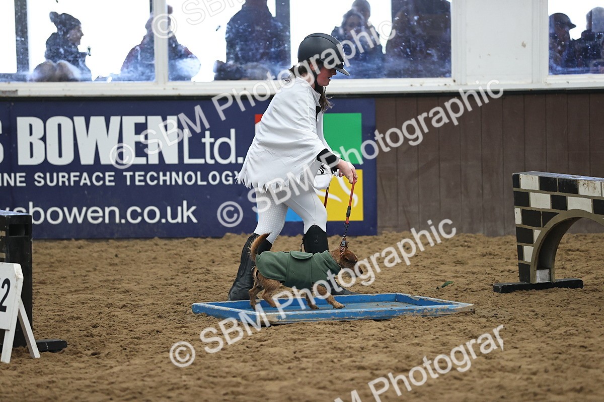 SBM_001522 - Class 3 - Horse & Hound 60cm