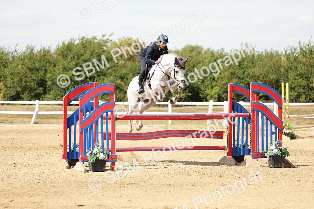 SBM_008020 - Class 4 - Senior Foxhunter - 1.20m Open