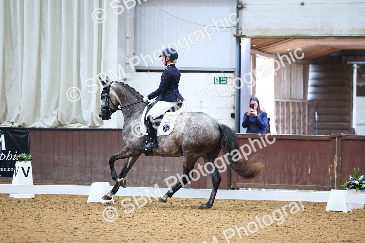 SBM_005665 - Class 5 - Novice 6 - 9.30-10.33