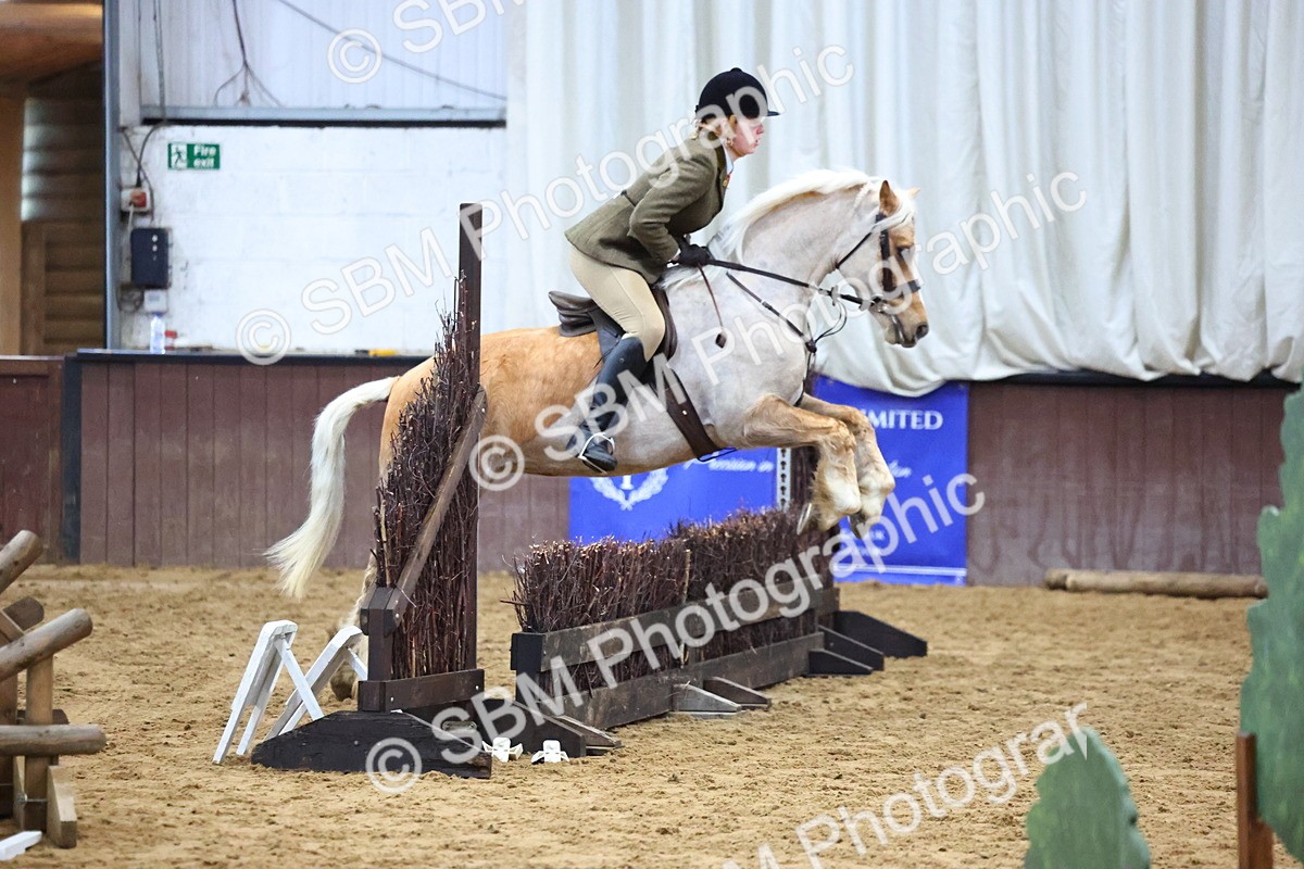 SBM_003083 - Class 35 - 60cm Training Stakes