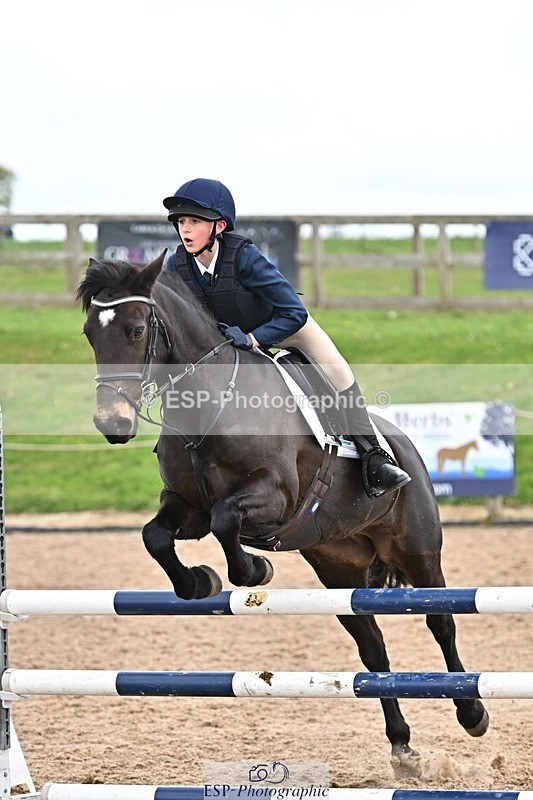 250414-112548-00519 - 90cm Round 1