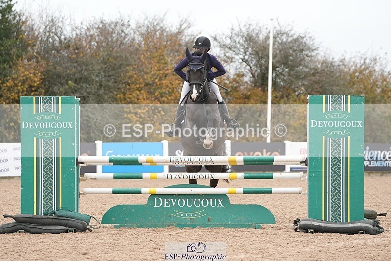 251109-103348-03401 - Cls 19 Snr 1.05m Open