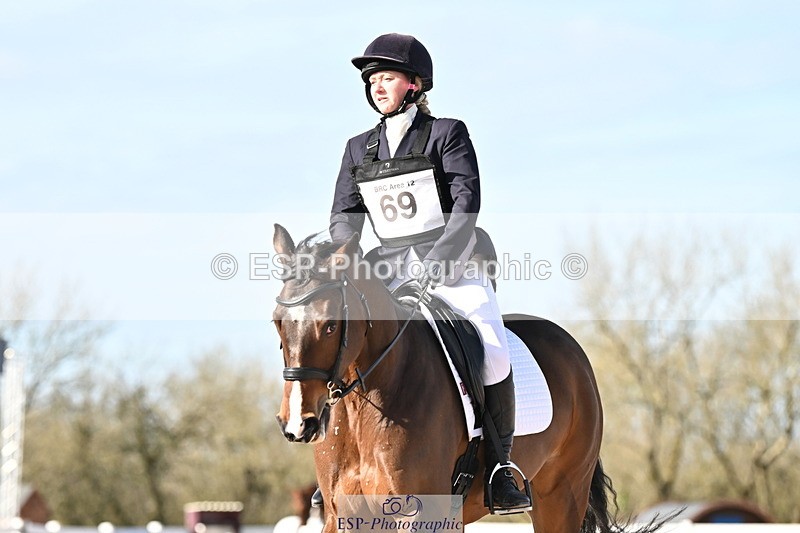 240324A-153850-04525 - Novice 28, 15.33 to 16.15