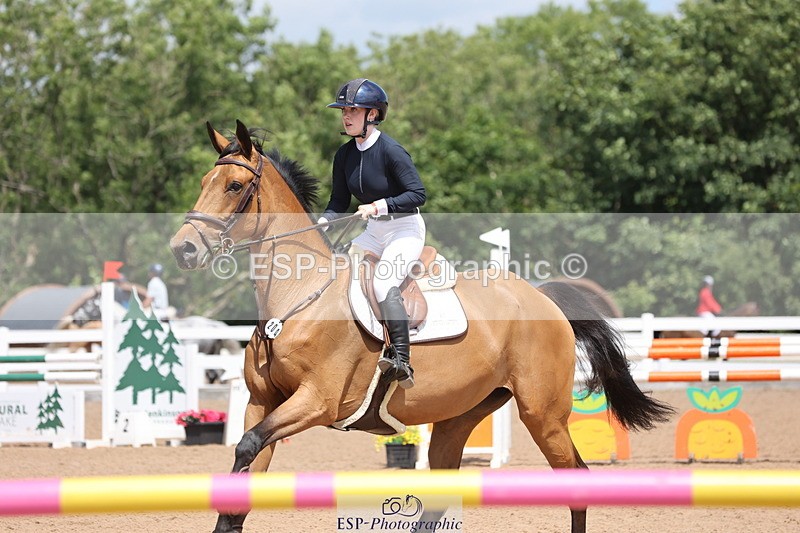 240718A-124530-05220 - Cls 9, 1 Star Bronze Tour 1.10m