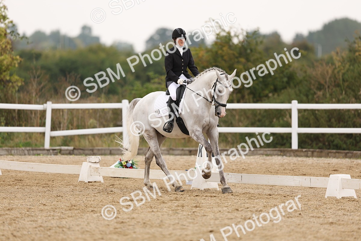 SBM_01767 - Class 9 - Novice 27 Champs