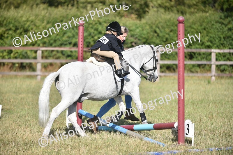 20260906-0578 - Class 6 - Minimus Jumping