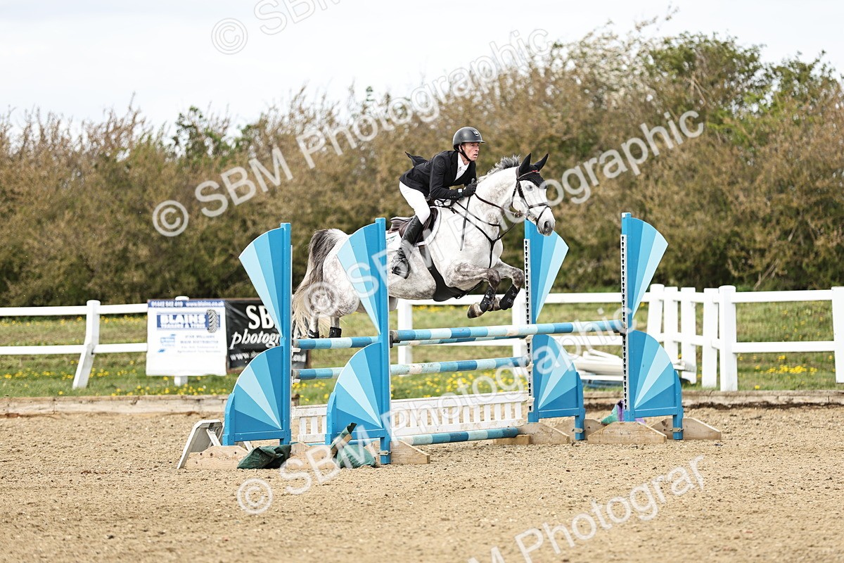 SBM_001270 - Class 4 - Senior Newcomers - 1.10m