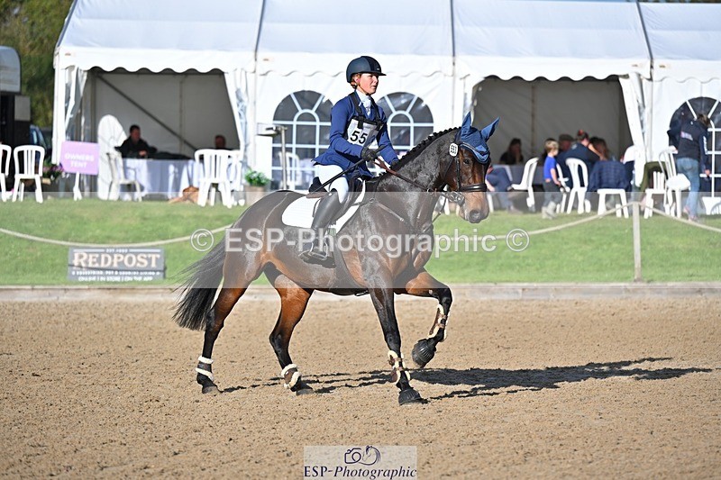 241027-134150-17587 - 553-Hanna.Bertorelli-BWTH.CLASSIC.CUT