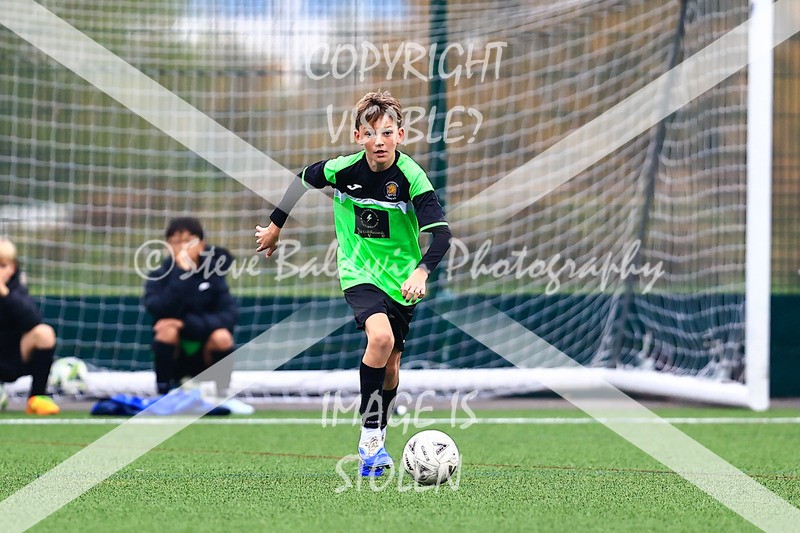 1DX30076 - 2025-10-12 FC Abbey Meads U14 Orange V Kingsdown Lions U14
