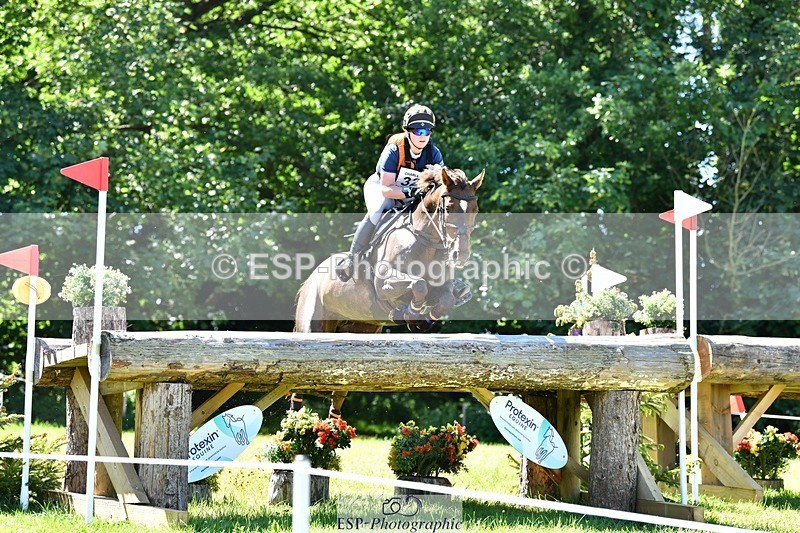 260530A-112604-13083 - C-329-Georgie.Williams
