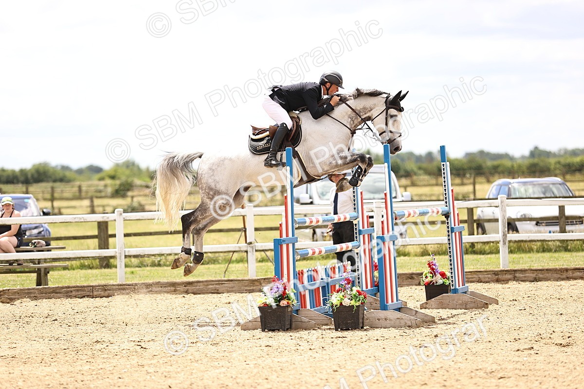 SBM_003813 - Class 22 - Senior Foxhunter 1.20m