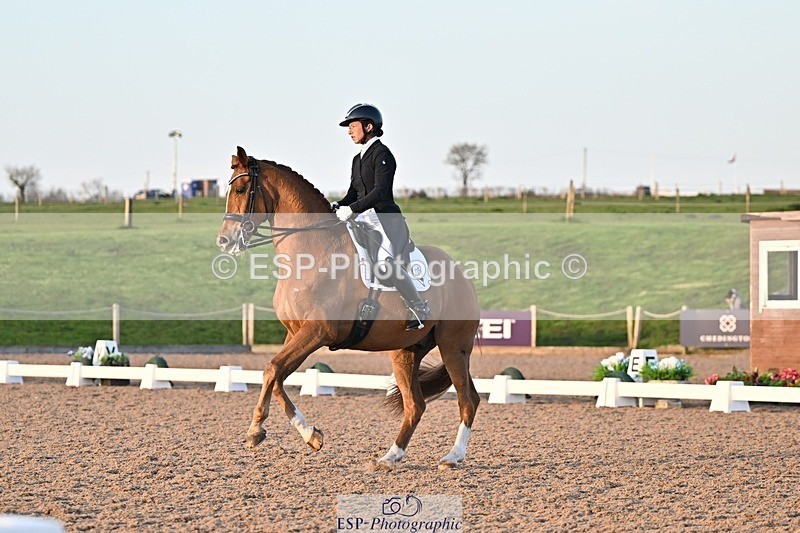 250404-190300-08783 - 195-Sarah.Millis-Impressive.VDC