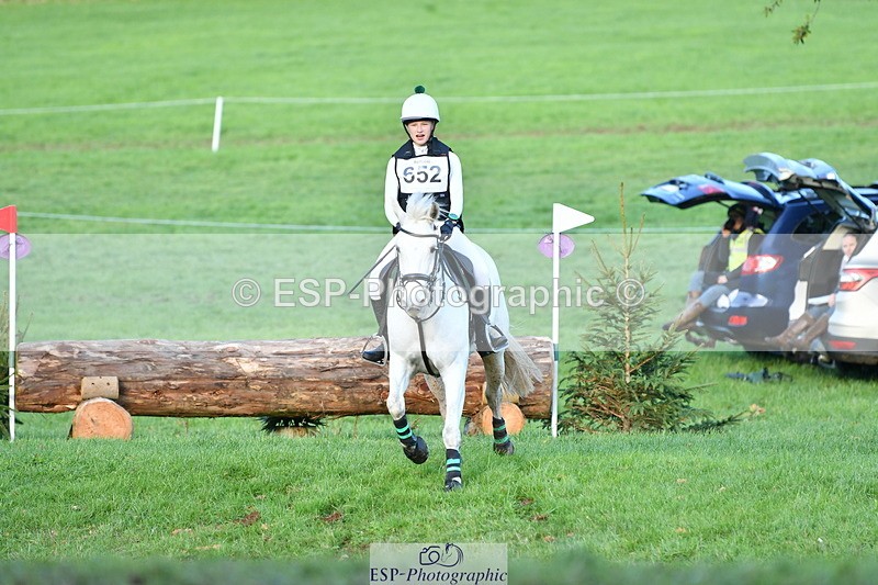 251025A-164034-22244 - H-652-Amelie.Perceval