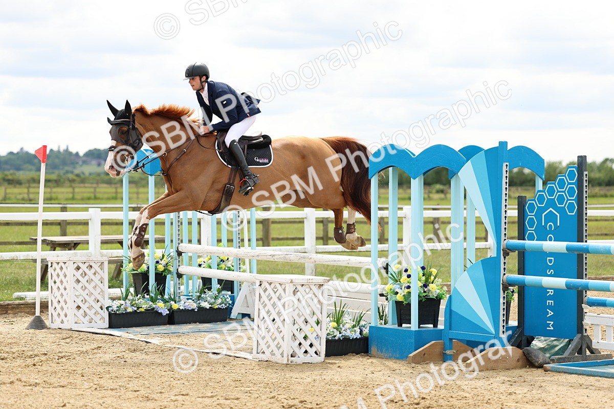 SBM_006179 - Class 19 - Senior Newcomers - 1.10m